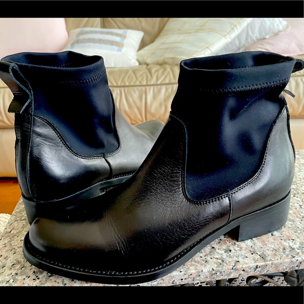 NIB (US 7.5) Browns Black Chelsea Boots